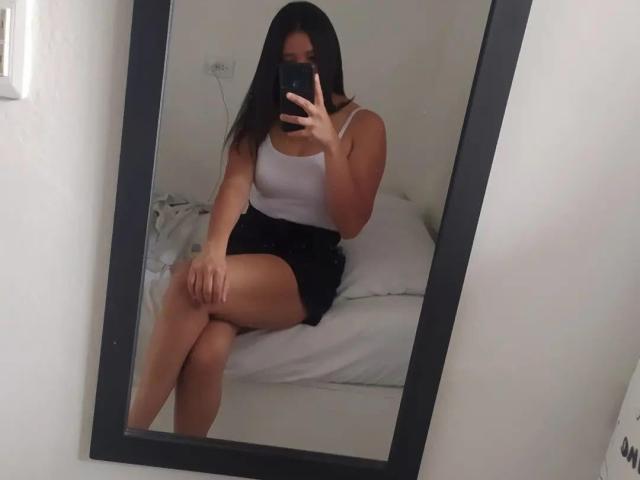 LucieMilner - Live sex cam - 25843817