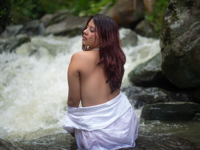 CoralineHale - Live sex cam - 25846109