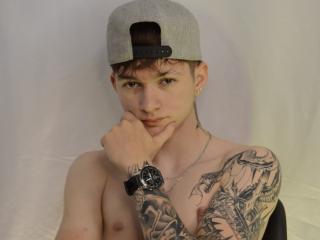 JakeDavins - Live sex cam - 25850849