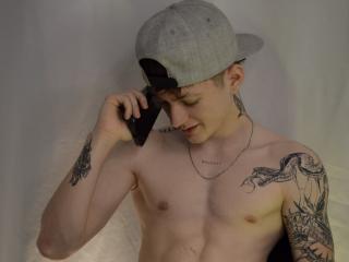 JakeDavins - Live sex cam - 25850861