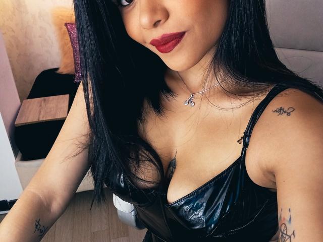 MistressVictoriaa - Live sexe cam - 25853321