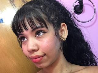 EmaGarces - Live Sex Cam - 25857125
