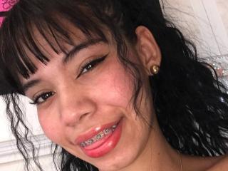 EmaGarces - Live Sex Cam - 25857133