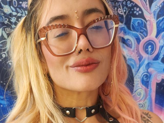 FreankyQueen - Live porn &amp; sex cam - 25865569