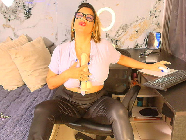 AlixLow - Sexe cam en vivo - 25867925