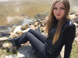 LarissaSexy69 - chat online sexy with this shaved pubis Hot chicks 