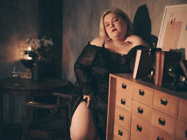 EllaBigBabe - Live porn &amp; sex cam - 25871921