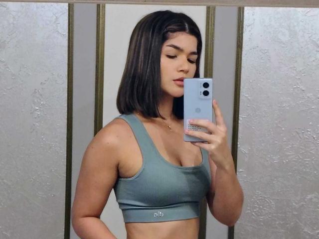 ScarlletZhen - Live porn &amp; sex cam - 25875925