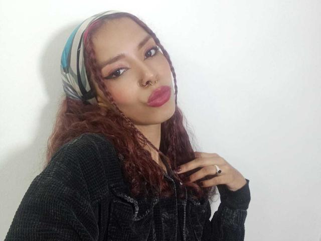 AteneaGrey - Live sex cam - 25877649