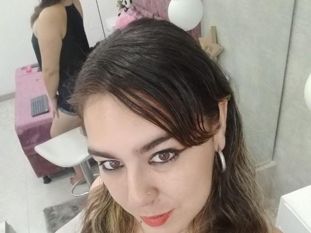 TaylorNova - Live sex cam - 25878981