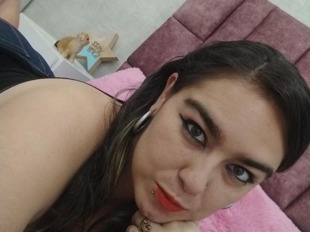 TaylorNova - Live sex cam - 25878985