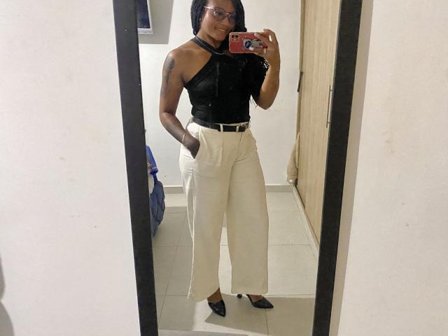 StefyRoldans - ライブポルノ&amp;セックスカム - 25881473