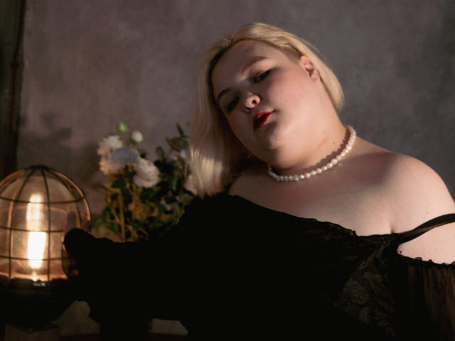 EllaBigBabe - Sexe cam en vivo - 25883761