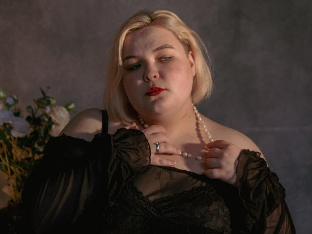 EllaBigBabe - Live sex cam - 25883781