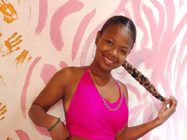 Serayah - Sexe cam en vivo - 25884365