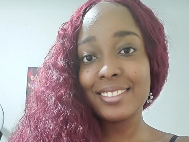 ChelseyeBonny - Porno na żywo i seks kamera - 25884925