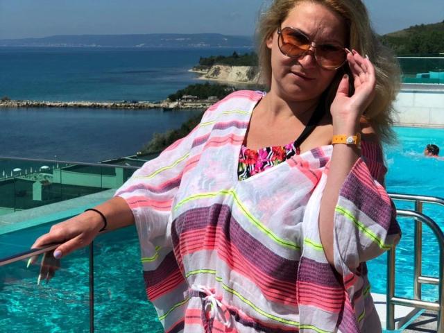lisabigtits-hot - Live sex cam - 25885257