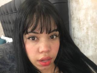 EmaGarces - Live Sex Cam - 25887581