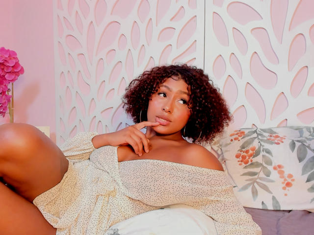 AmberQueeny - Live sex cam - 25889677