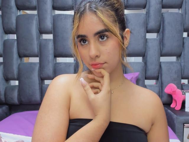 OlivaStellas - Live porn &amp; sex cam - 25892405