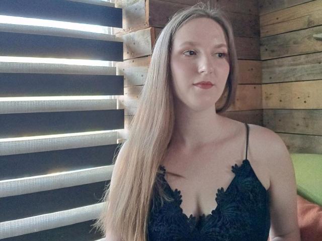 Nesie - Live porn &amp; sex cam - 25892777