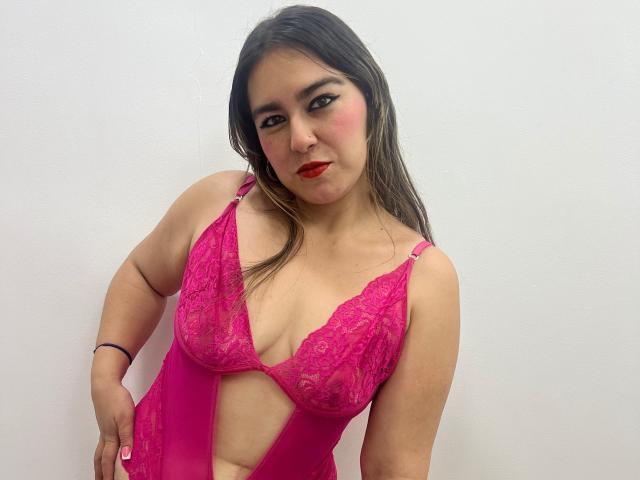 TaylorNova - Live Sex Cam - 25893949