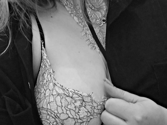 BountyGirl - Live porn &amp; sex cam - 25897993