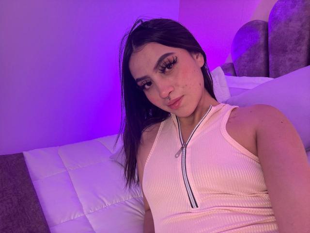 NaireaBeaumont - Live porn &amp; sex cam - 25901025