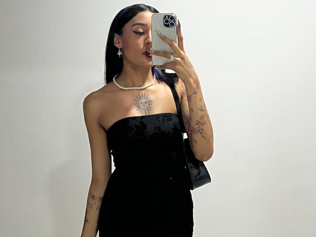 SalomeMille - Live sex cam - 25906453