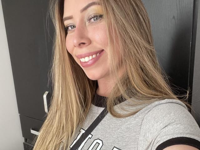 JennyLawry - Live Sex Cam - 25907457