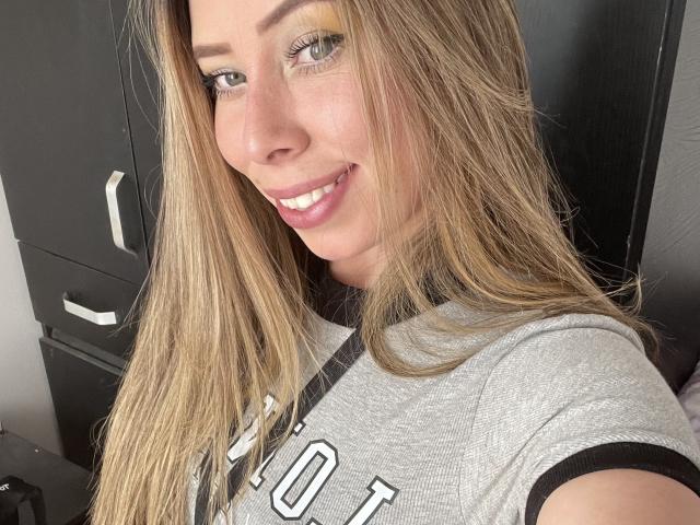 JennyLawry - פורנו בשידור חי ומצלמת סקס - 25907625