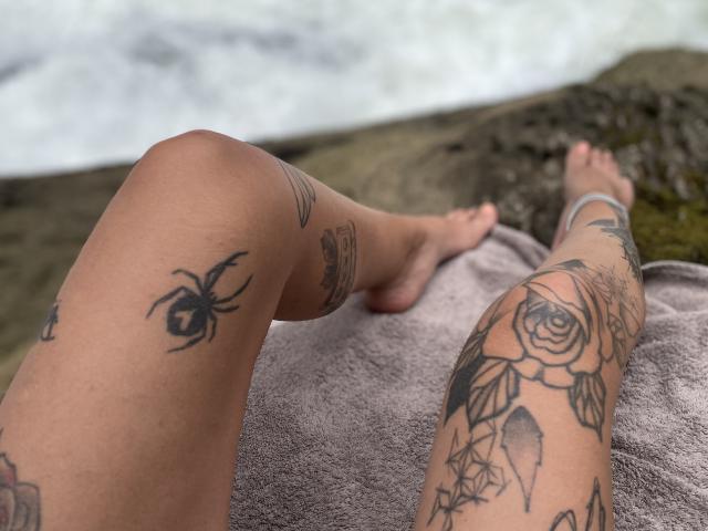 DaneeSoHot - Live sex cam - 25908777