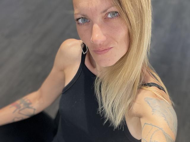 DaneeSoHot - Sexe cam en vivo - 25908789