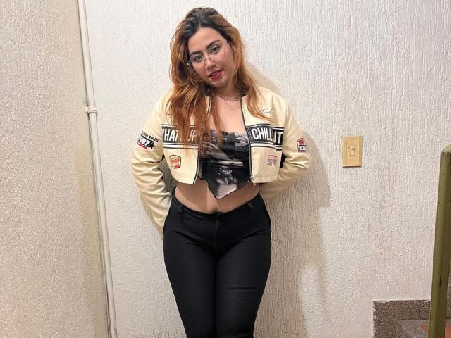 AdelaTaylor - Live Sex Cam - 25911269