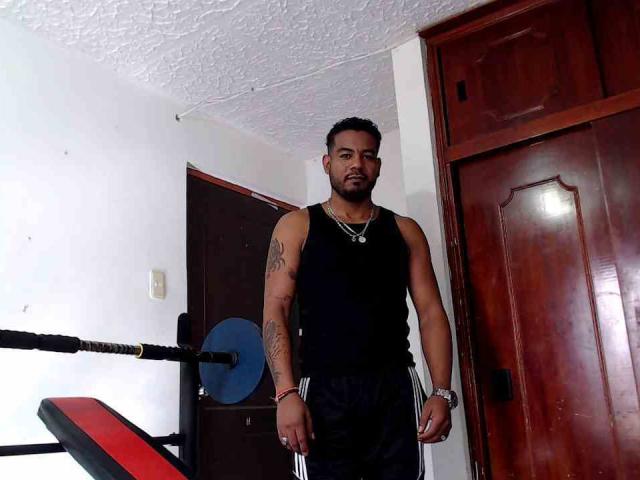 BladeFire - Live porn &amp; sex cam - 25913853
