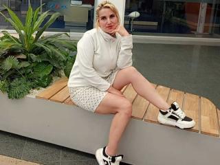 GiuliaAddams - Live Sex Cam - 25914777