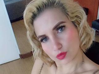 GiuliaAddams - Sexe cam en vivo - 25914833