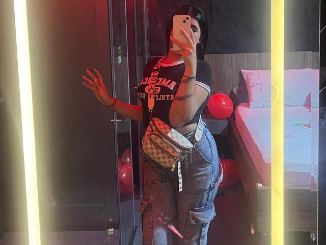 DaffneAddison - Live porn &amp; sex cam - 25920505