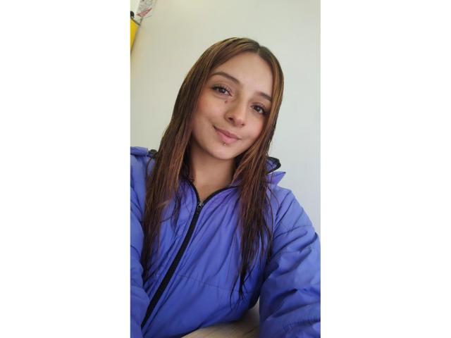 SaarahJones - Live sexe cam - 25924717