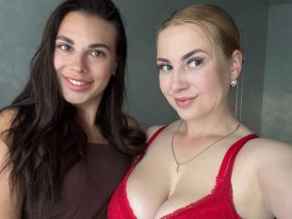 GlossyTwins - Live sex cam - 25929885