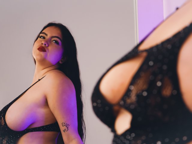 ZoeQuinn - Live porn &amp; sex cam - 25930397