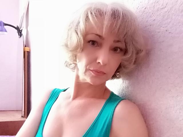 LorieCarrieFleur - Live sex cam - 25930601
