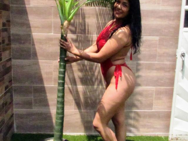 ArianithaXox - Live sex cam - 25932573