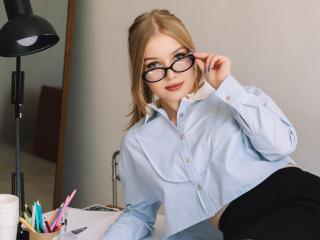 NicoleBrian - Live sex cam - 25933425