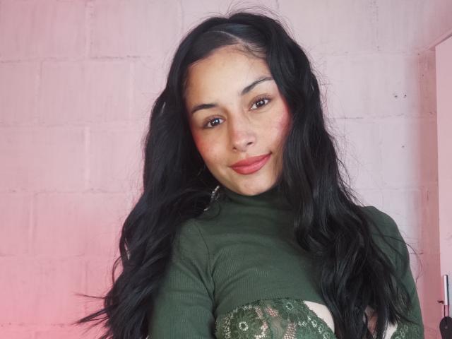 EmilyVv - Sexe cam en vivo - 25937749