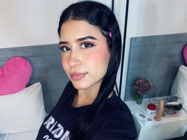 AnnaTorress - Live sex cam - 25939401