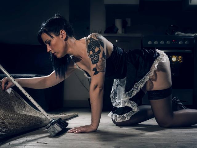 GennyRock - Live Sex Cam - 25940317