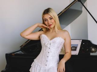 ChristinaAmur - Live porn &amp; sex cam - 25941625