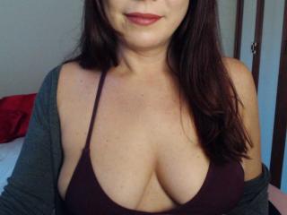 MeahBrunette - Live Sex Cam - 25943273