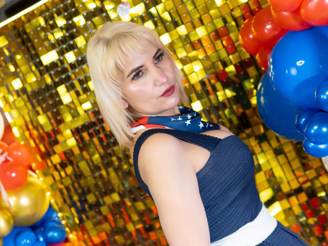 GiuliaAddams - Sexe cam en vivo - 25944521